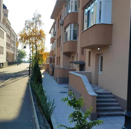 Unique Location With Parking Lejlighed *