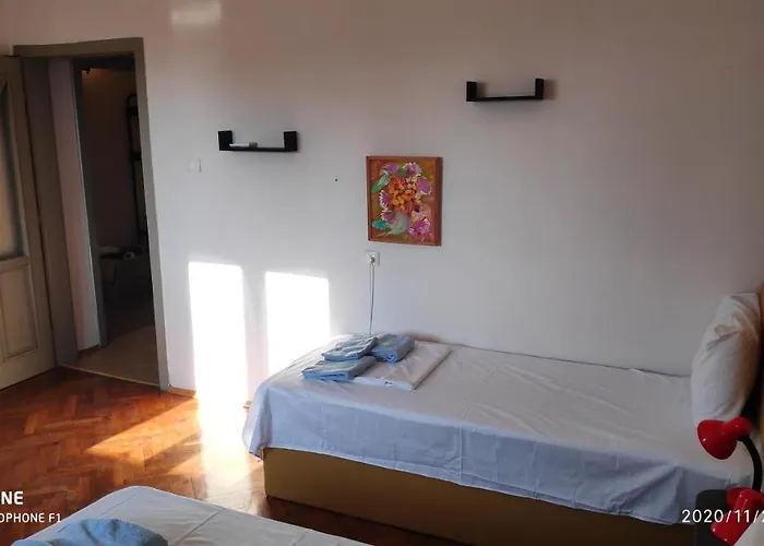 Appartement Unique Location With Parking *