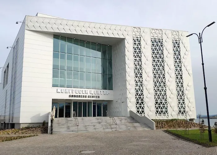 Unique Location With Parking * Burgas City