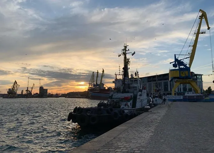 Unique Location With Parking * Burgas City